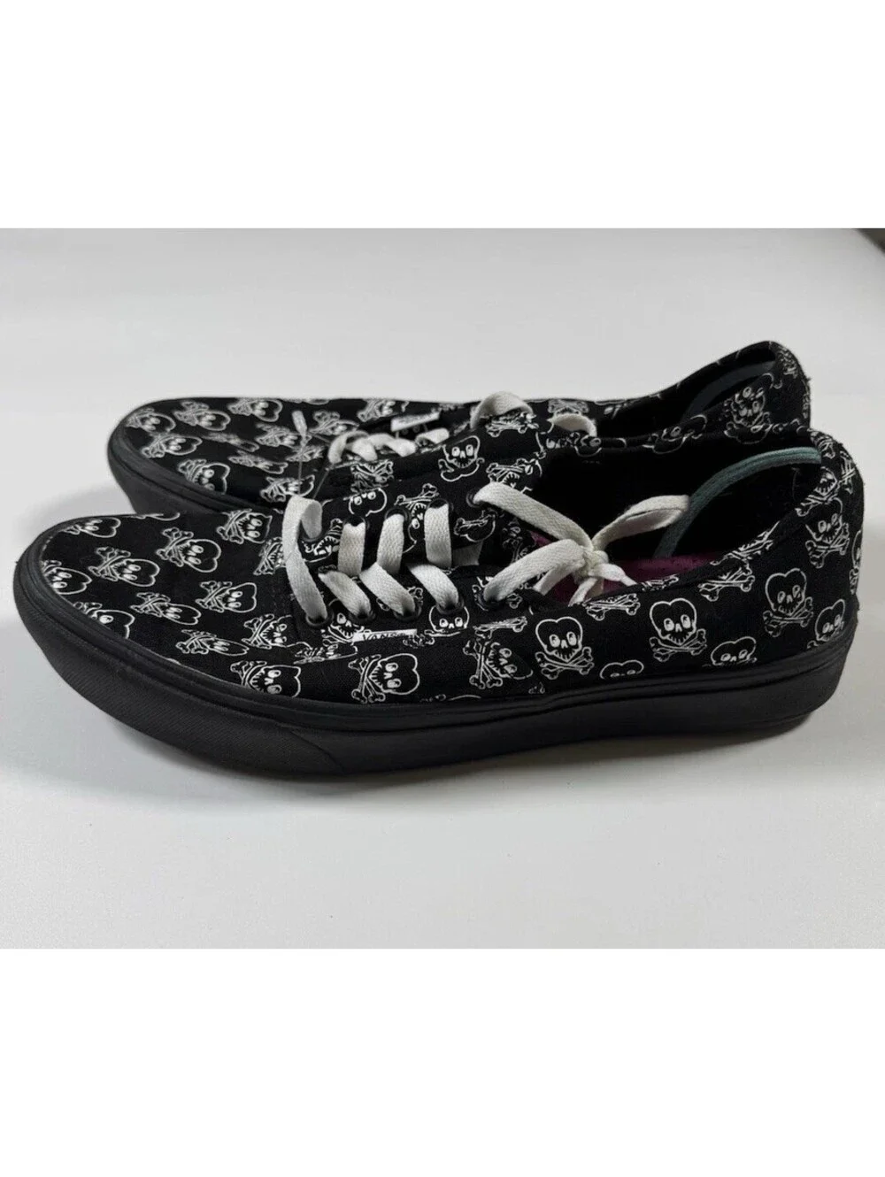 Vans Authentic 721356 Coldhearted Skulls Shoes Black White Men’s 9 Women’s 10.5